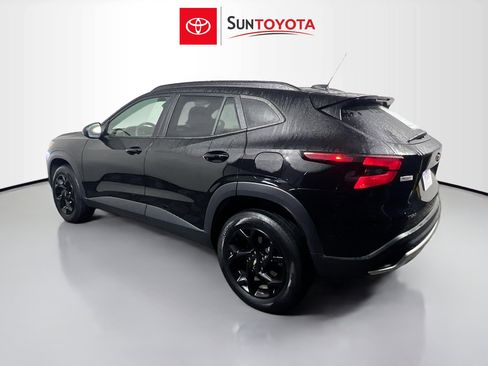 Used 2025 Chevrolet Trax LT image 6