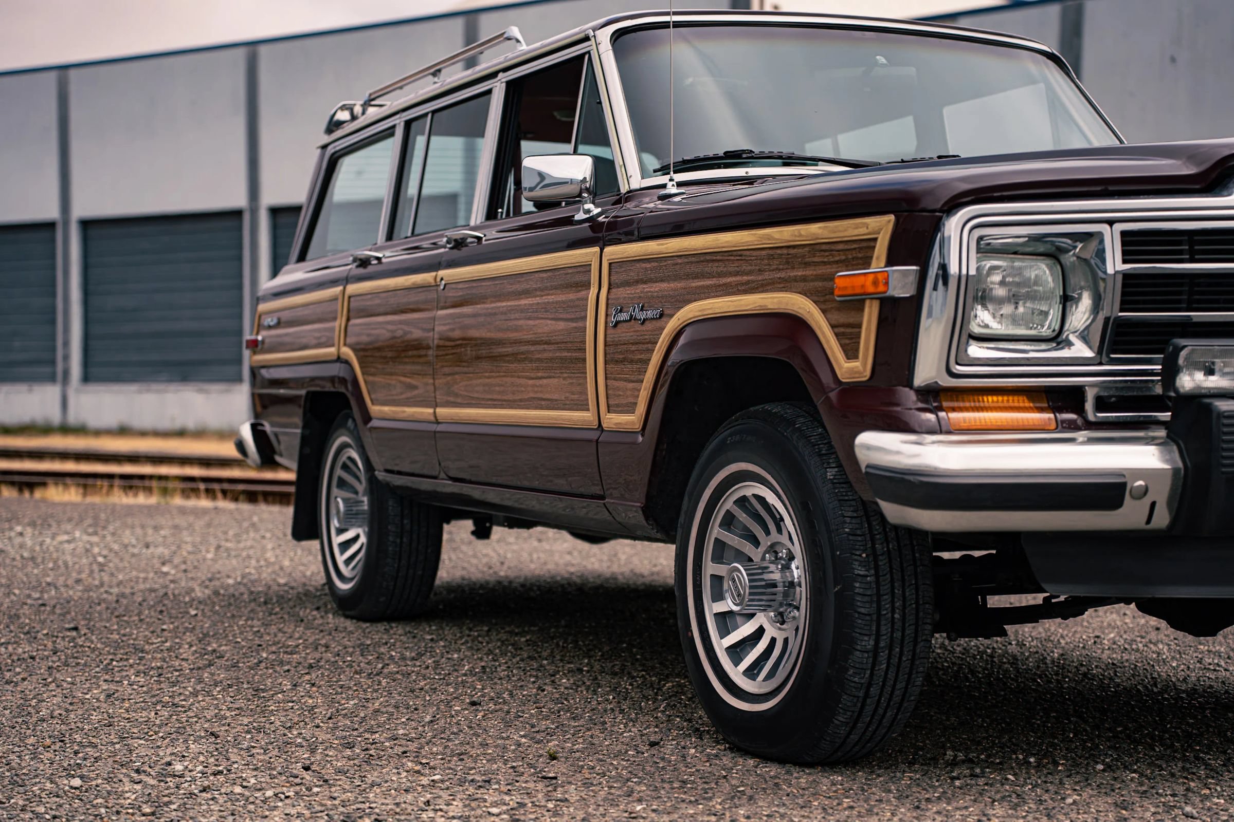 Used 1987 Jeep Grand Wagoneer AWD/4WD image 11