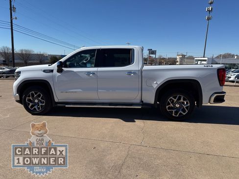 Used 2023 GMC Sierra 1500 SLT w/ SLT Convenience Package image 4
