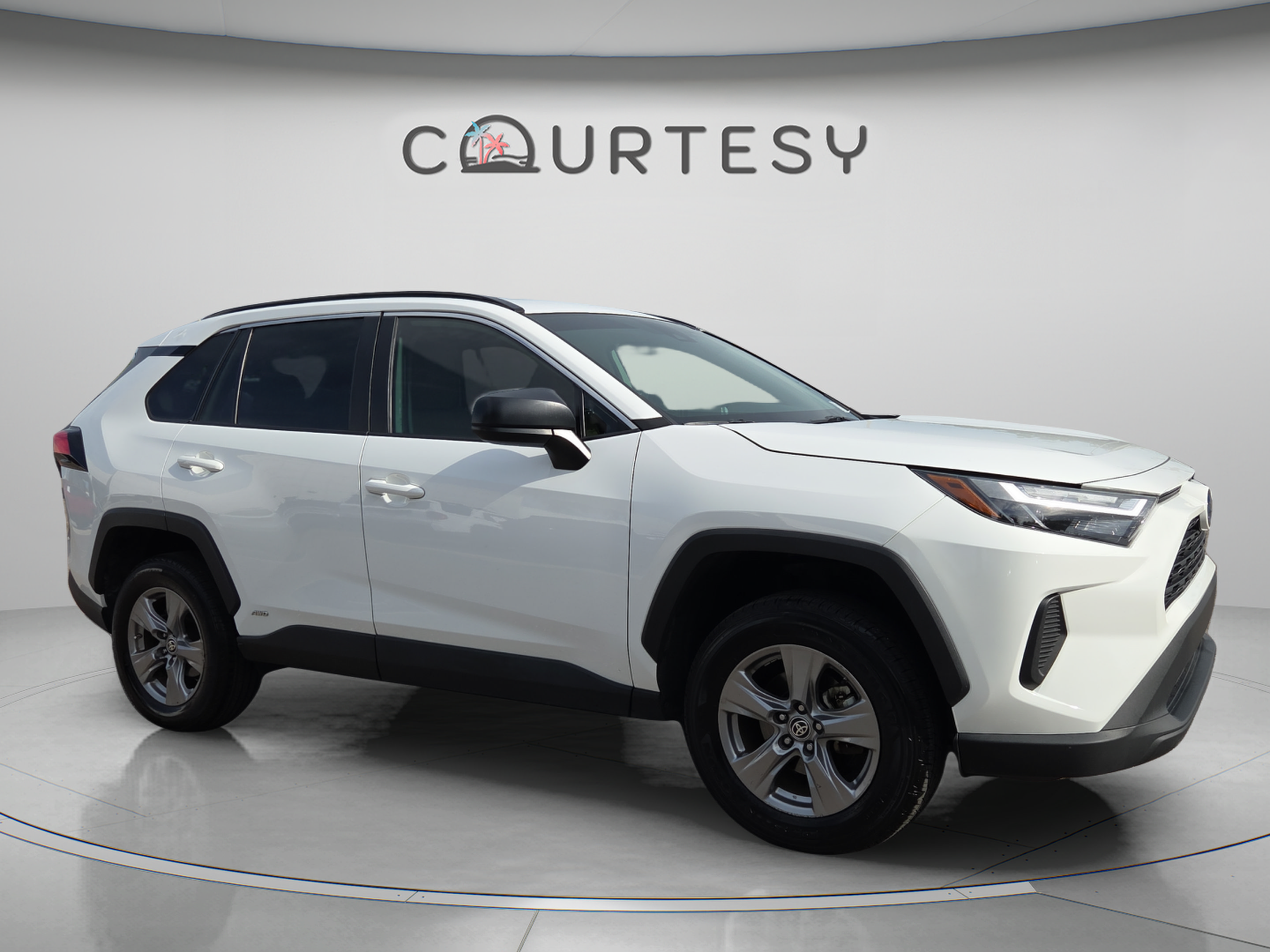 Used 2024 Toyota RAV4 LE AWD/4WD image 7