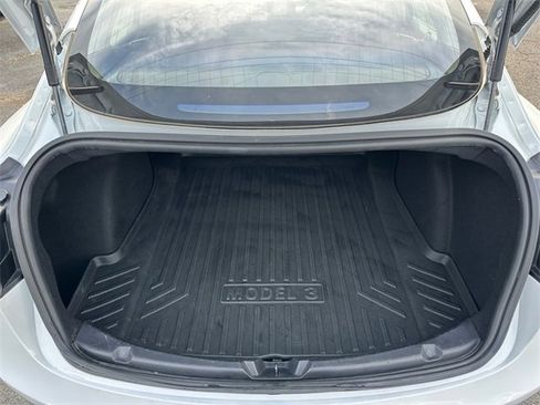 Used 2018 Tesla Model 3 Long Range image 28
