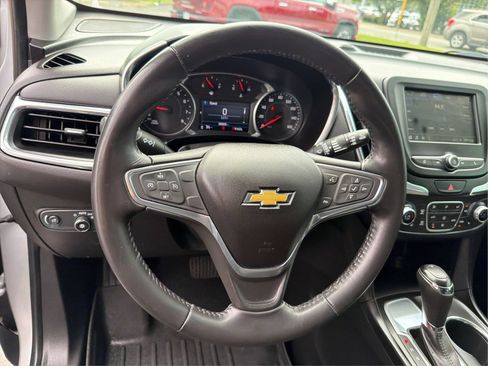 Used 2019 Chevrolet Equinox LT FWD image 18