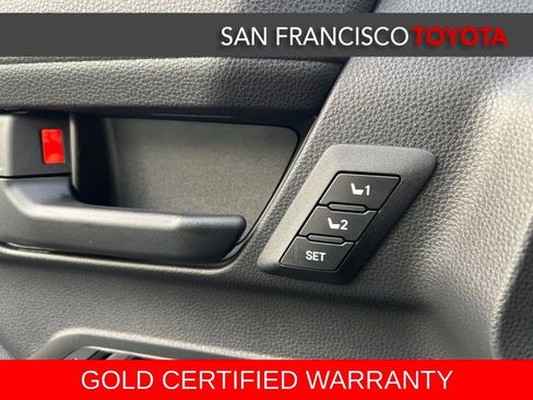 Certified 2025 Toyota 4Runner TRD Off-Road Premium image 38