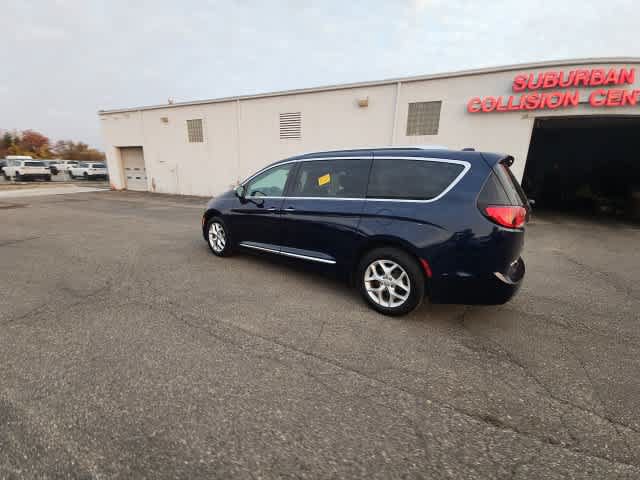 Used 2020 Chrysler Pacifica Limited FWD image 25