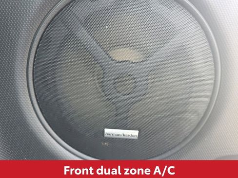 Used 2023 Subaru Forester Touring image 14