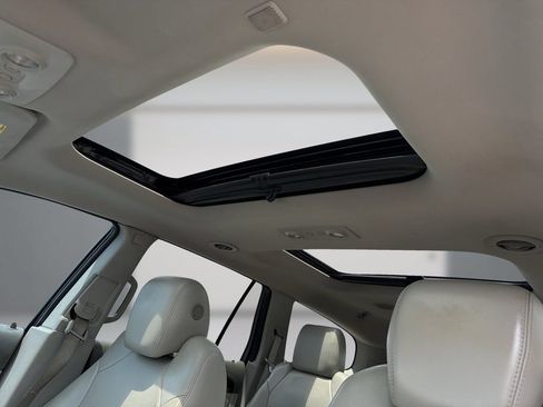 Used 2016 Buick Enclave Leather FWD image 17