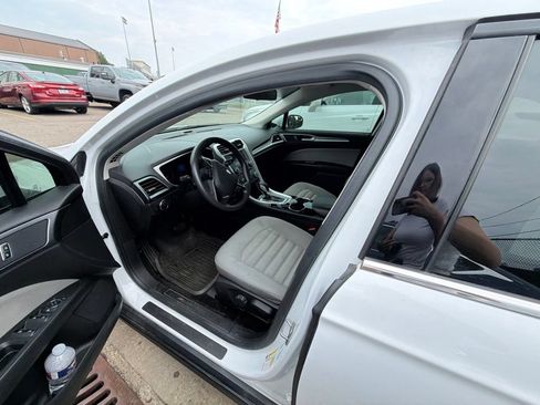 Used 2015 Ford Fusion S FWD image 9