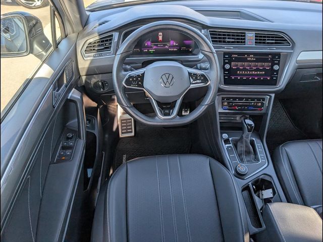 Used 2024 Volkswagen Tiguan SE R-Line AWD/4WD image 8