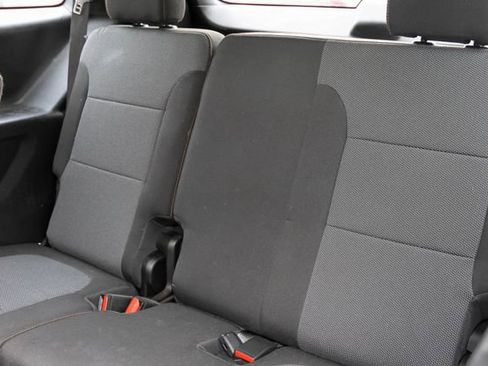 Used 2021 Chevrolet Traverse LS FWD image 13