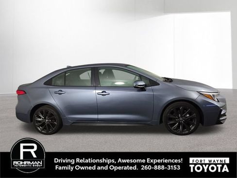 Used 2024 Toyota Corolla SE FWD image 5