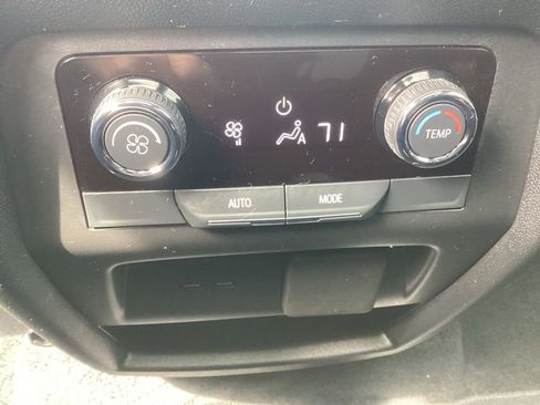 Used 2025 Chevrolet Traverse Z71 w/ Driver Confidence Package image 17