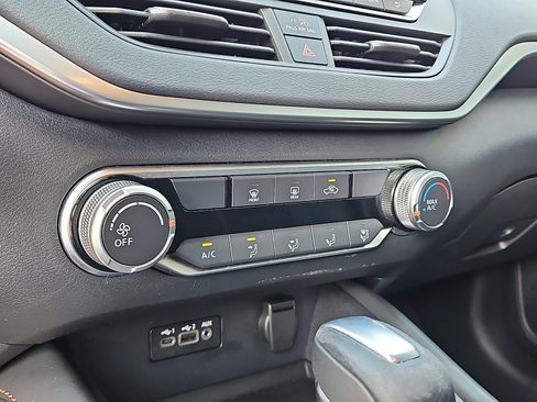 Used 2020 Nissan Altima 2.5 SR FWD image 19