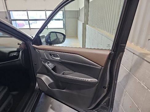 Certified 2023 Nissan Rogue SL AWD/4WD image 29