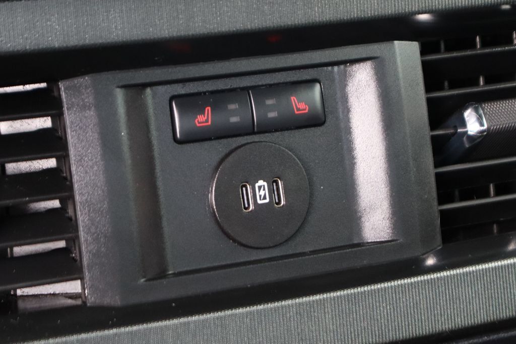Used 2024 Ford F250 Platinum AWD/4WD image 40