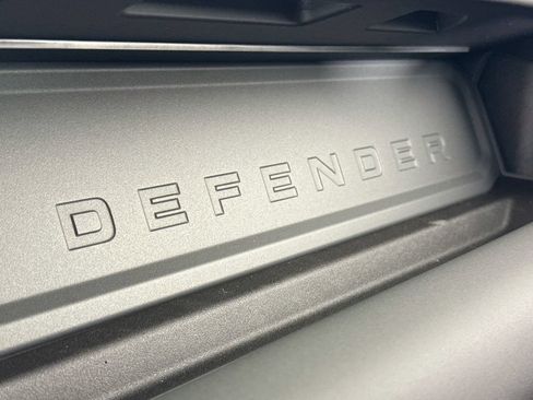 Used 2026 Land Rover Defender 110 X-Dynamic SE AWD/4WD image 21