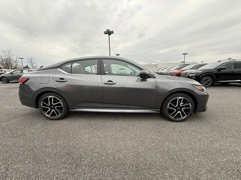 New 2025 Nissan Sentra SR w/ SR Premium Package image 4
