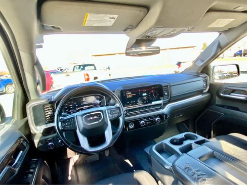 Used 2023 GMC Sierra 1500 SLE w/ Enhanced Capability Package AWD/4WD image 36
