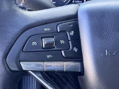 Used 2023 Cadillac XT6 Premium Luxury w/ Technology Package image 24