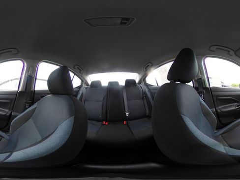 Used 2025 Nissan Versa SV FWD image 40