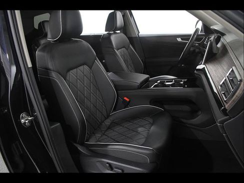 Certified 2024 Volkswagen Atlas SEL Premium R-Line AWD/4WD image 17