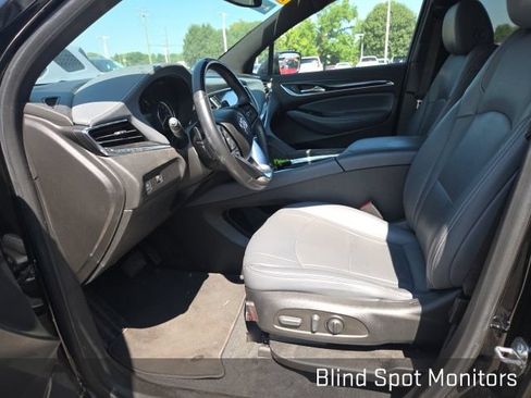 Used 2023 Buick Enclave Essence FWD image 9