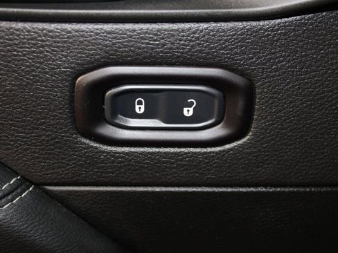 Used 2020 Jeep Gladiator Overland image 20