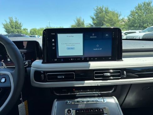 New 2026 Lincoln Aviator AWD image 19