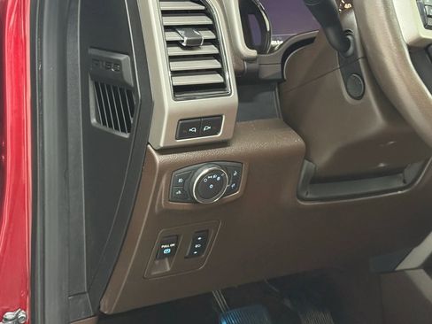 Used 2019 Ford F150 King Ranch image 31