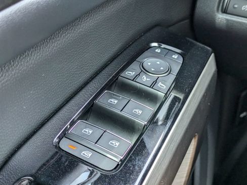 Used 2023 Nissan Pathfinder Platinum w/ Black Appearance Package AWD/4WD image 30