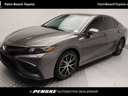 Used 2024 Toyota Camry SE w/ Convenience Package FWD image 1