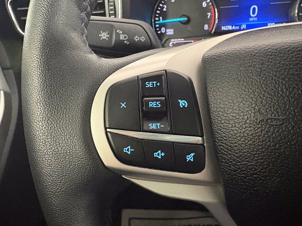 Used 2024 Ford Explorer XLT w/ Equipment Group 202A AWD/4WD image 23