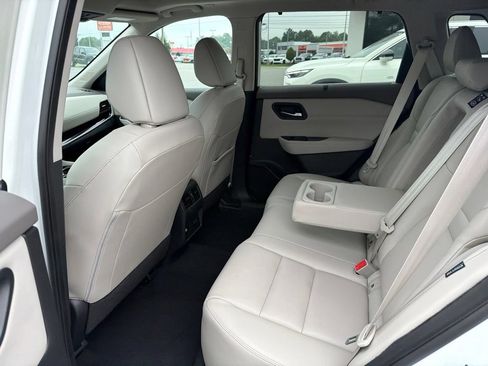 Used 2023 Nissan Rogue SL w/ SL Premium Package AWD/4WD image 6