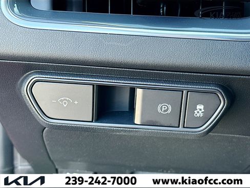 New 2025 Kia K4 EX image 33