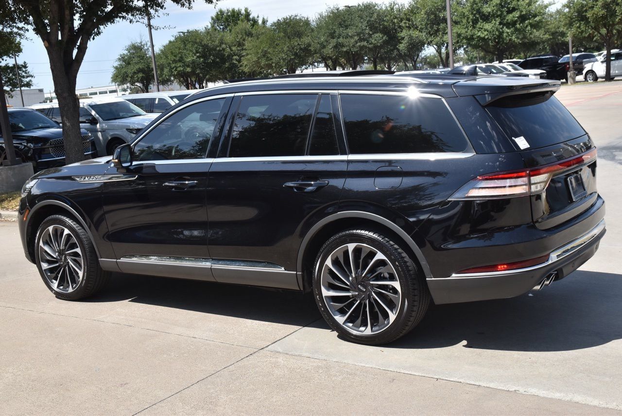 Certified 2026 Lincoln Aviator Reserve AWD/4WD image 11