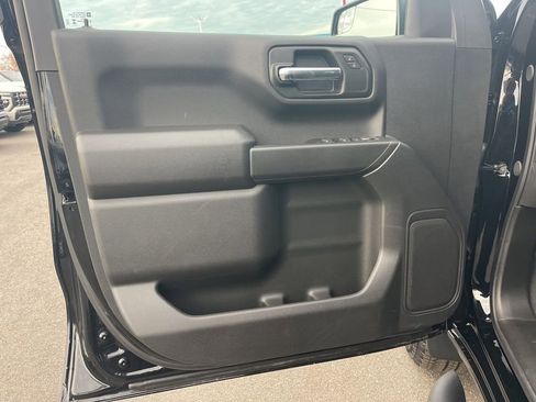 Used 2025 Chevrolet Silverado 1500 Custom Trail Boss w/ Turbomax Blackout Package image 9