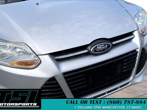 Used 2014 Ford Focus SE w/ SE Sport Package FWD image 26