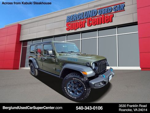 Used 2023 Jeep Wrangler Unlimited w/ 8.4" Radio Group image 1
