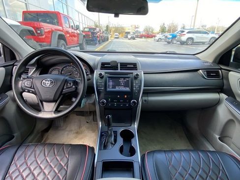 Used 2015 Toyota Camry LE image 14