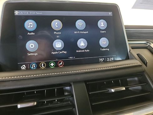 Used 2021 GMC Yukon SLT w/ SLT Luxury Package image 16