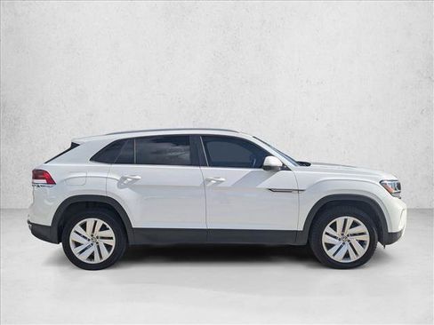 Used 2022 Volkswagen Atlas Cross Sport SE AWD/4WD image 4