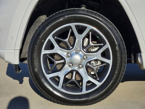 Used 2021 Jeep Grand Cherokee Overland image 13