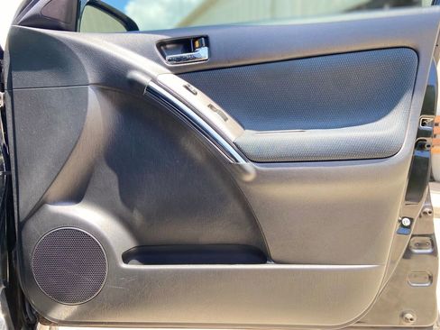 Used 2008 Toyota Matrix XR FWD image 16
