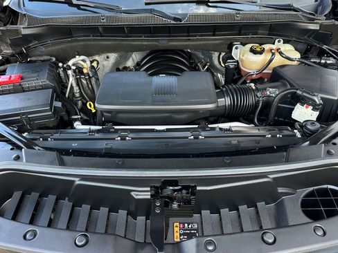 Used 2022 Chevrolet Suburban Z71 image 26