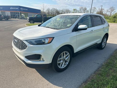 Used 2023 Ford Edge SEL w/ Convenience Package AWD/4WD image 2