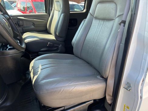 Used 2012 Chevrolet Express 1500 LS RWD image 8