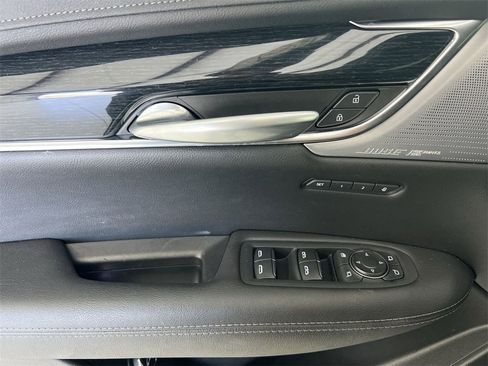 Used 2025 Cadillac XT5 Premium Luxury image 22