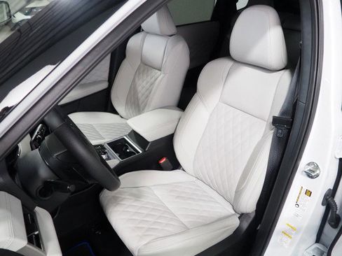 Used 2025 Mitsubishi Outlander SEL image 14