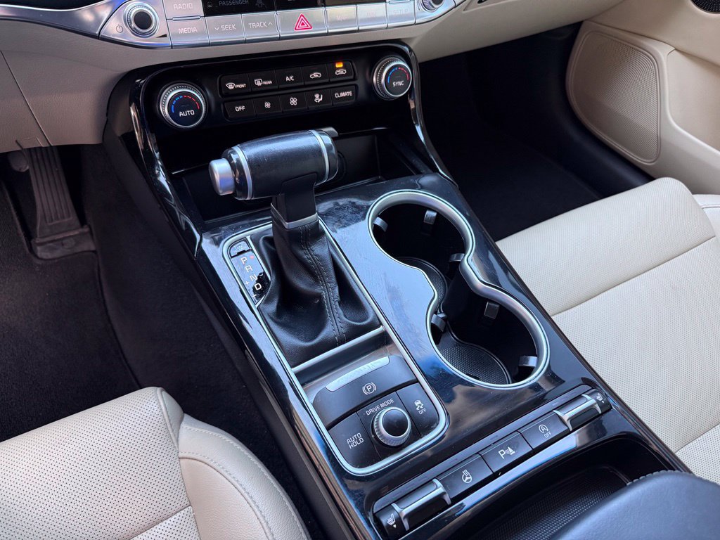 Used 2018 Kia Stinger Premium AWD/4WD image 11
