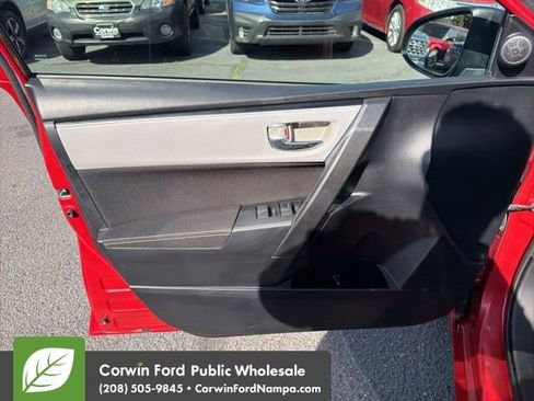 Used 2019 Toyota Corolla LE FWD image 13