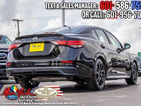 Used 2025 Nissan Sentra SR w/ SR Premium Package FWD image 5